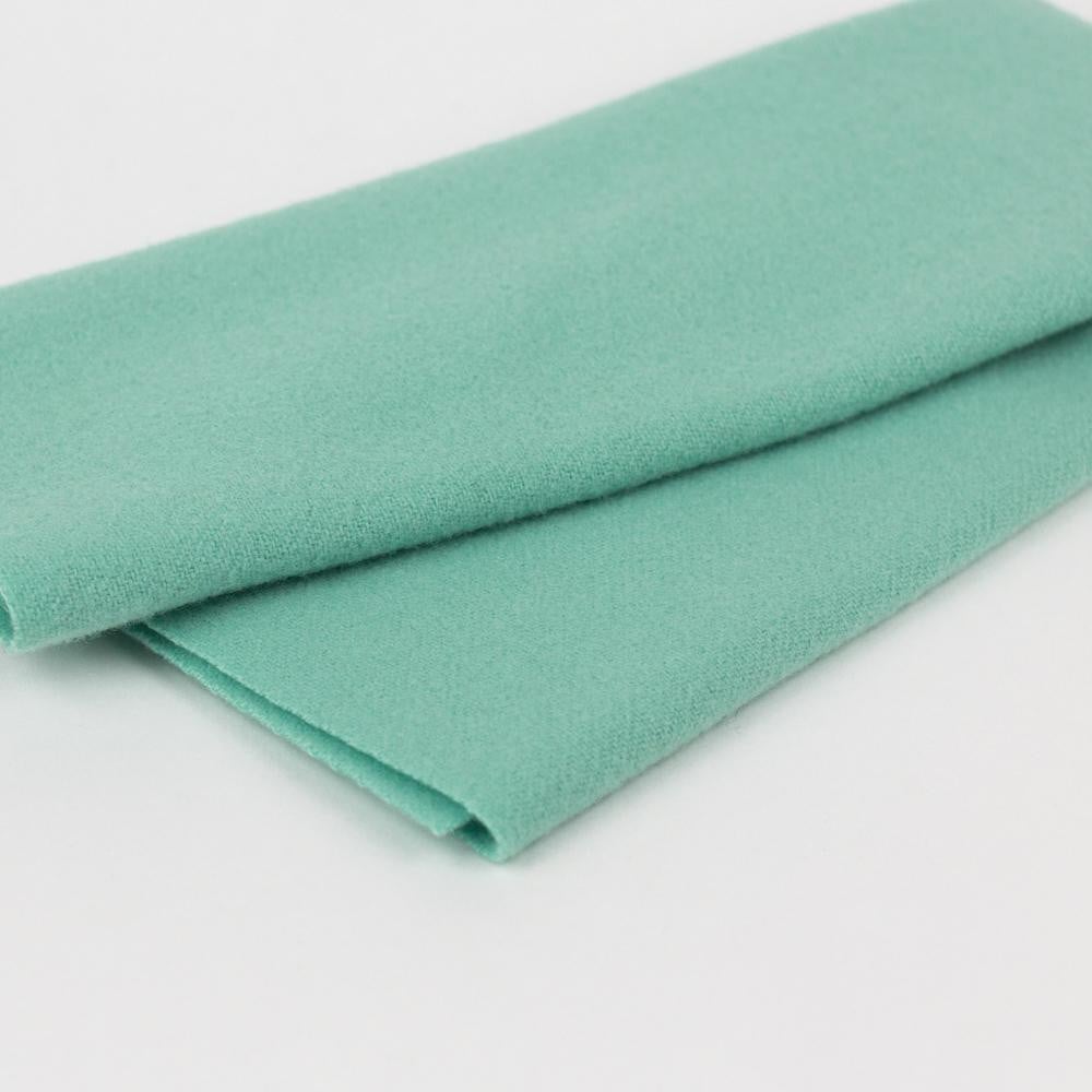 LN19 - Seaspray Merino Wool Fabric WonderFil