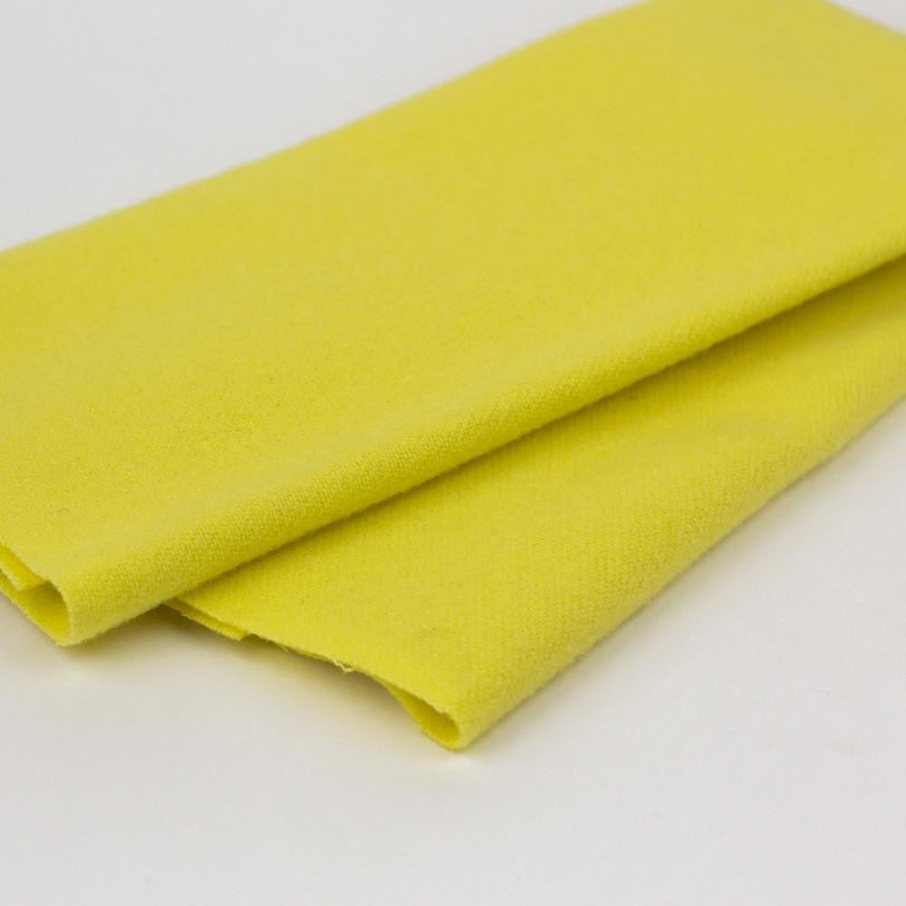 LN32 - Golden Wheat Merino Wool Fabric WonderFil